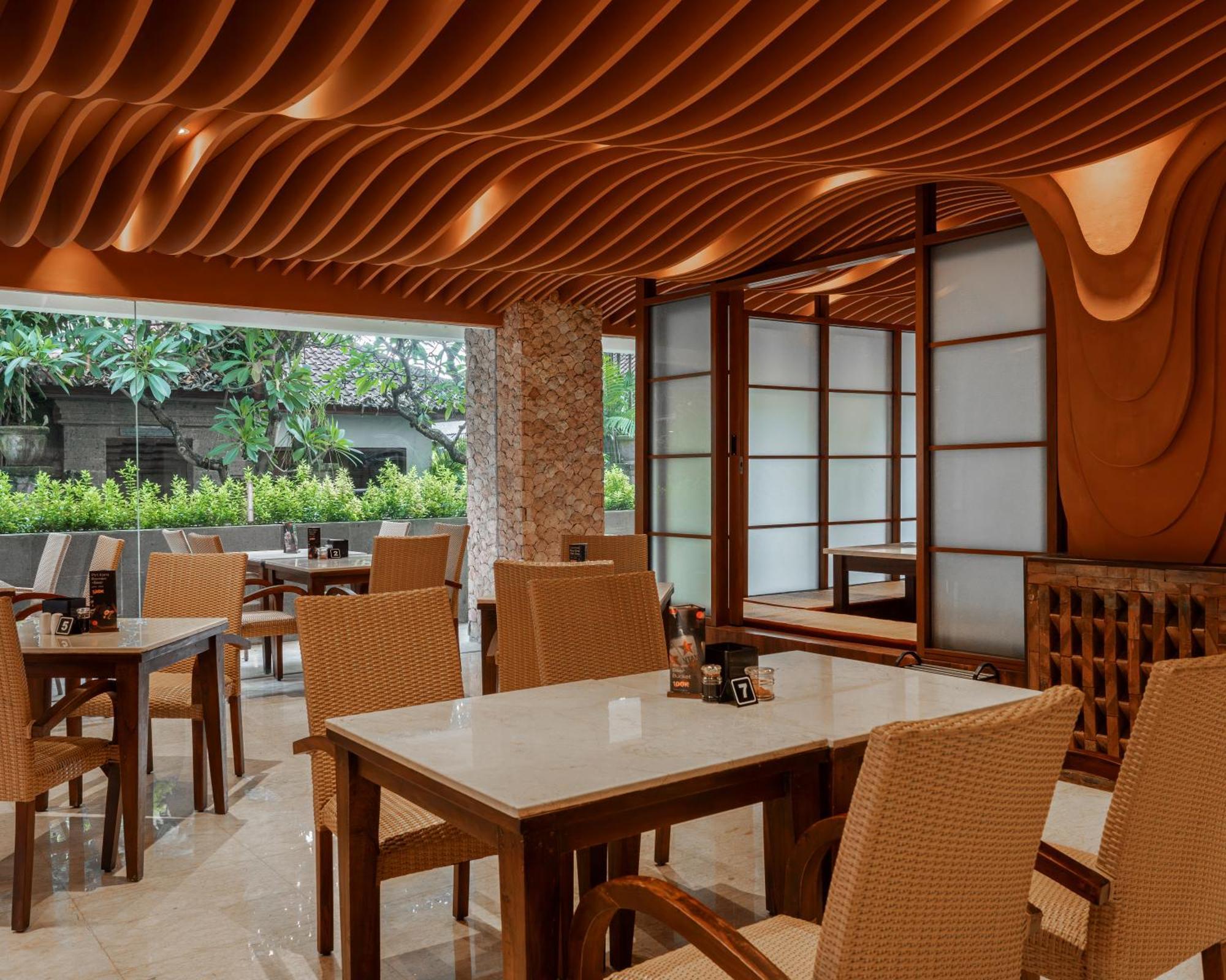 Kuta Angel Hotel エクステリア 写真