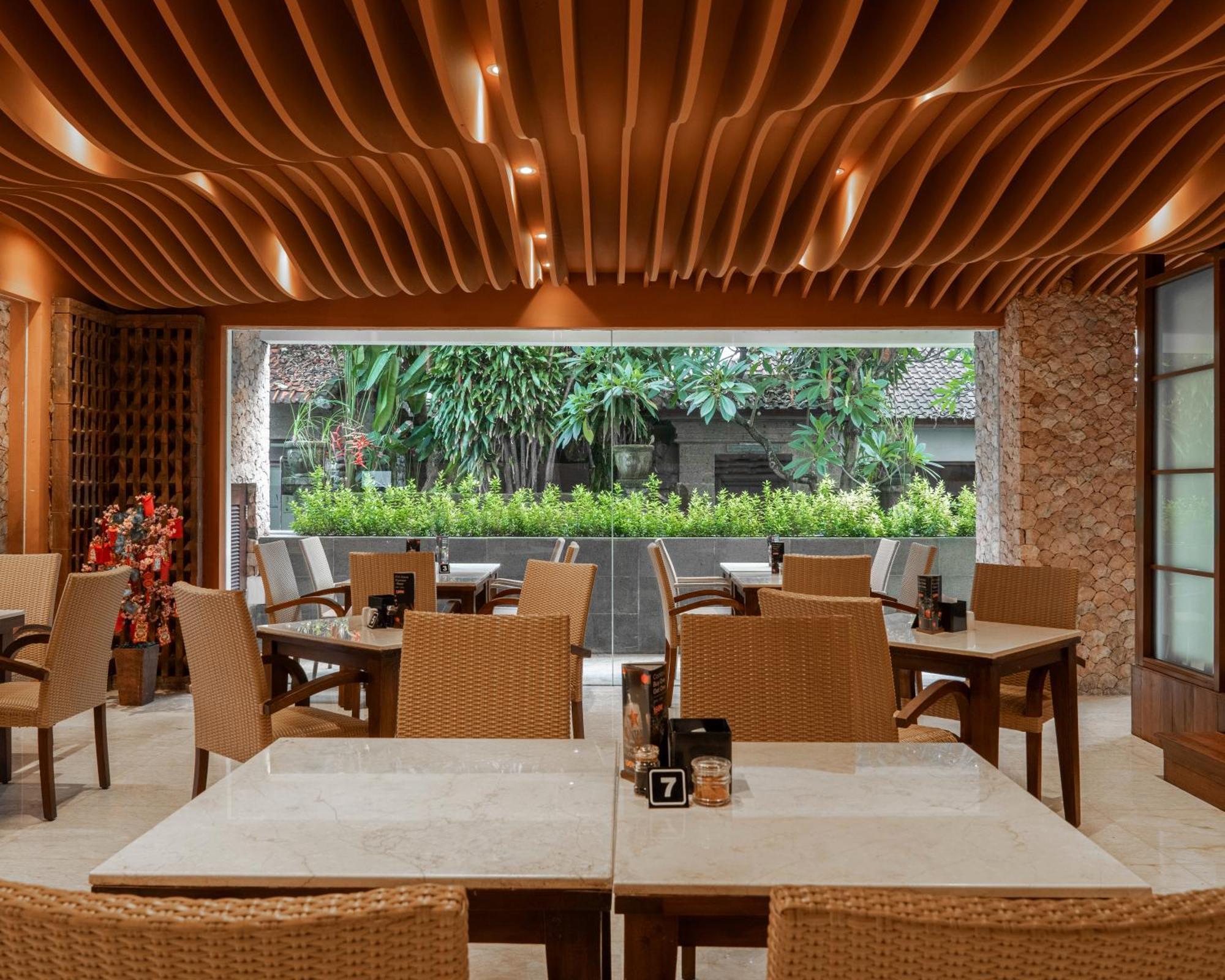 Kuta Angel Hotel エクステリア 写真